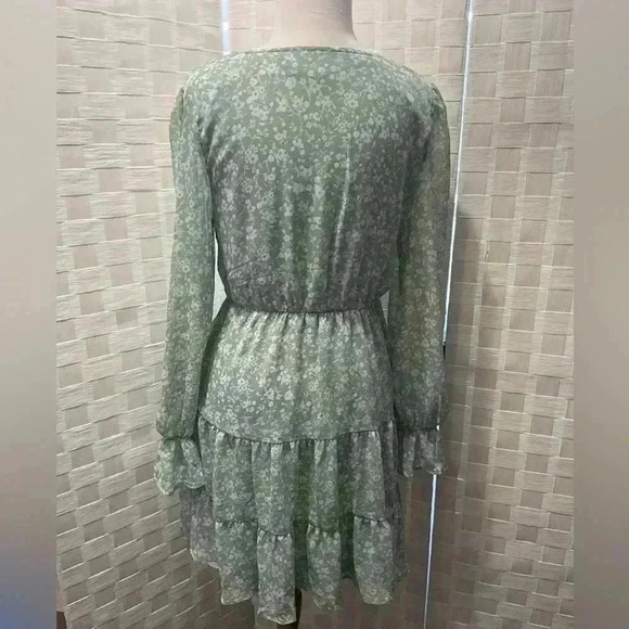 Inspired Hearts size large Floral Short Dress Color Mint Green With Hearts - Picture 4 of 11